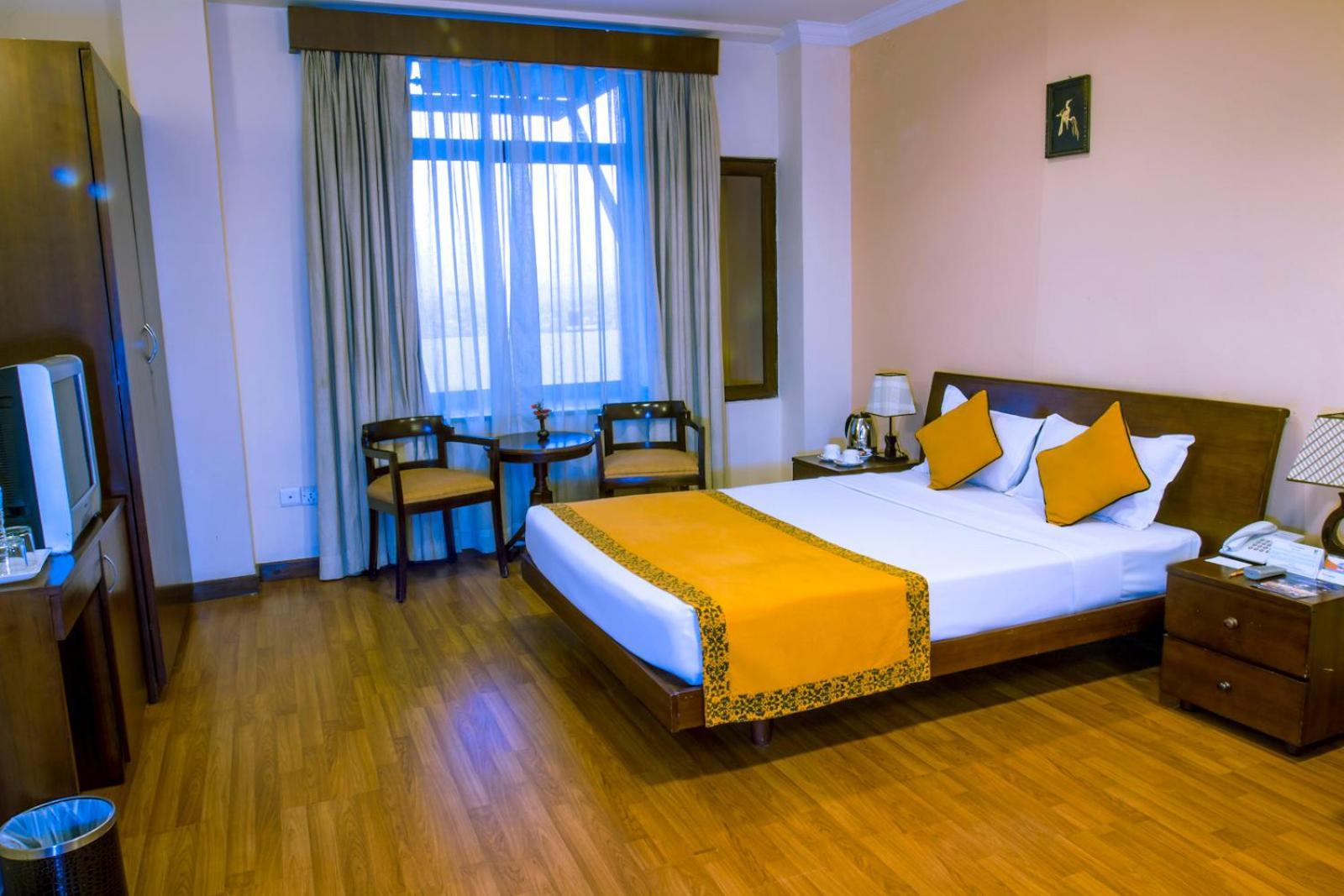 Airport Hotel Катманду Екстериор снимка